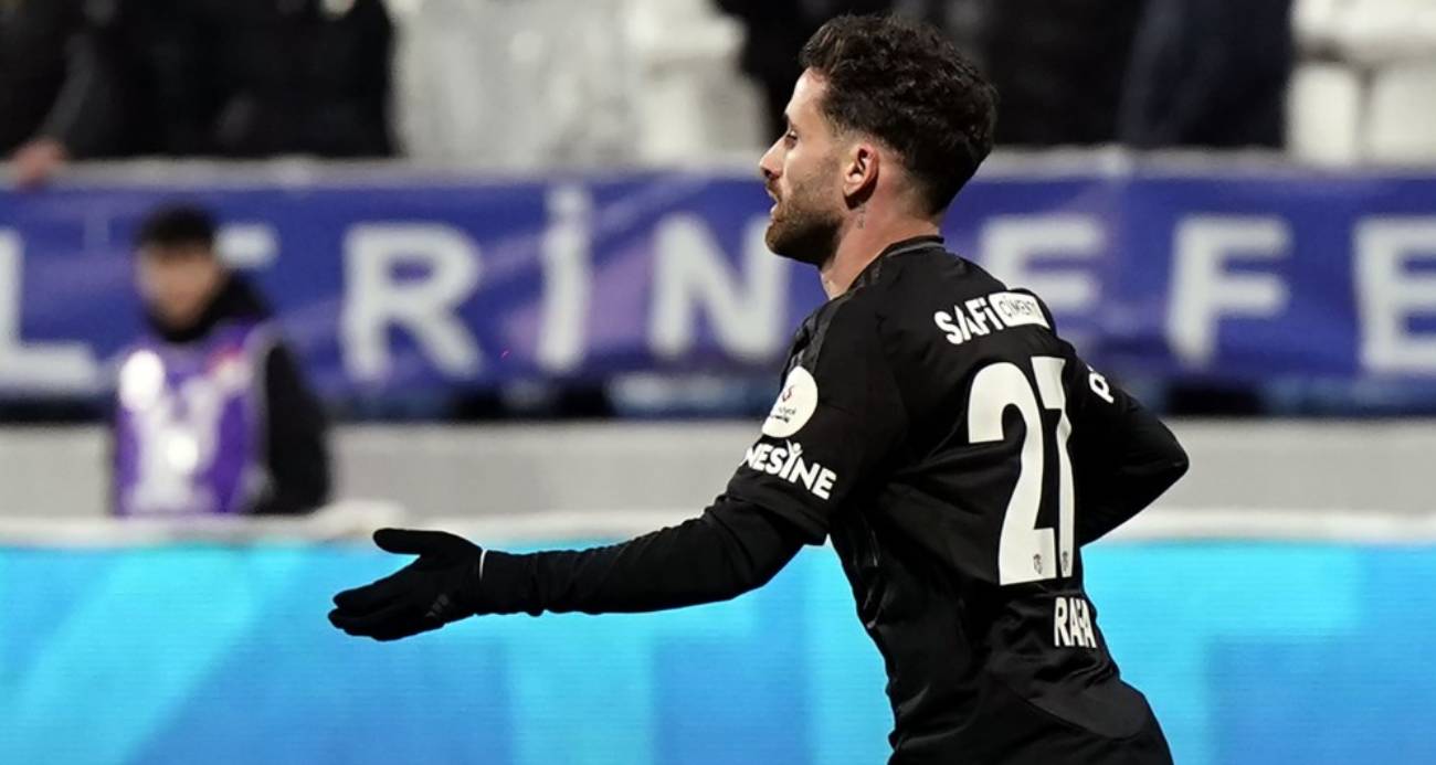 Rafa Silva gollerine devam etti