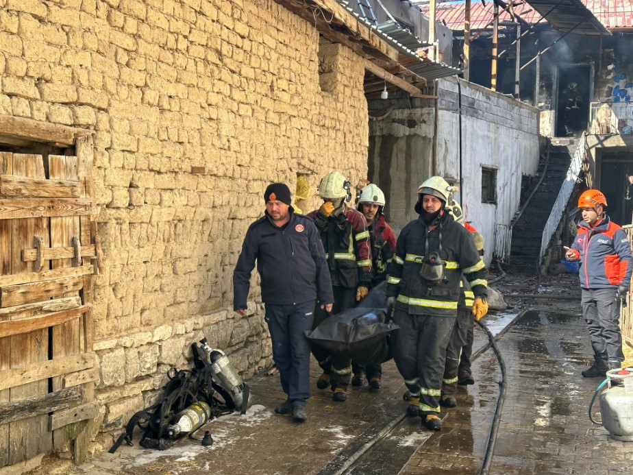 Evde çıkan yangında 79 yaşındaki kadın hayatını kaybetti