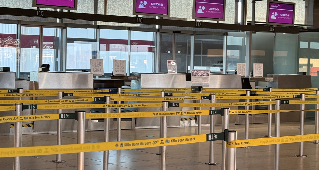 Almanya'nın Düsseldorf ve Köln havaalanlarında grev nedeniyle uçuşlar aksadı