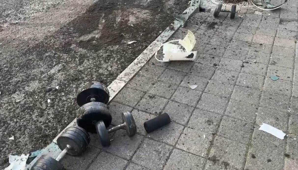 Tekirdağ’da sinir krizi geçiren şahıs evde ne bulduysa 5.kattan attı