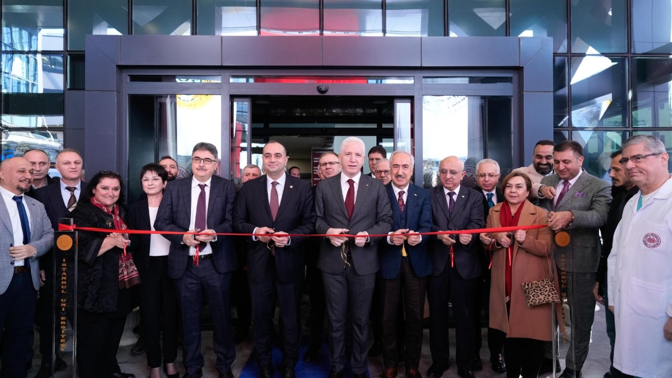 İÜ İstanbul Tıp Fakültesi Çocuk Sağlığı ve Hastalıkları Binası’nın açılışı yapıldı