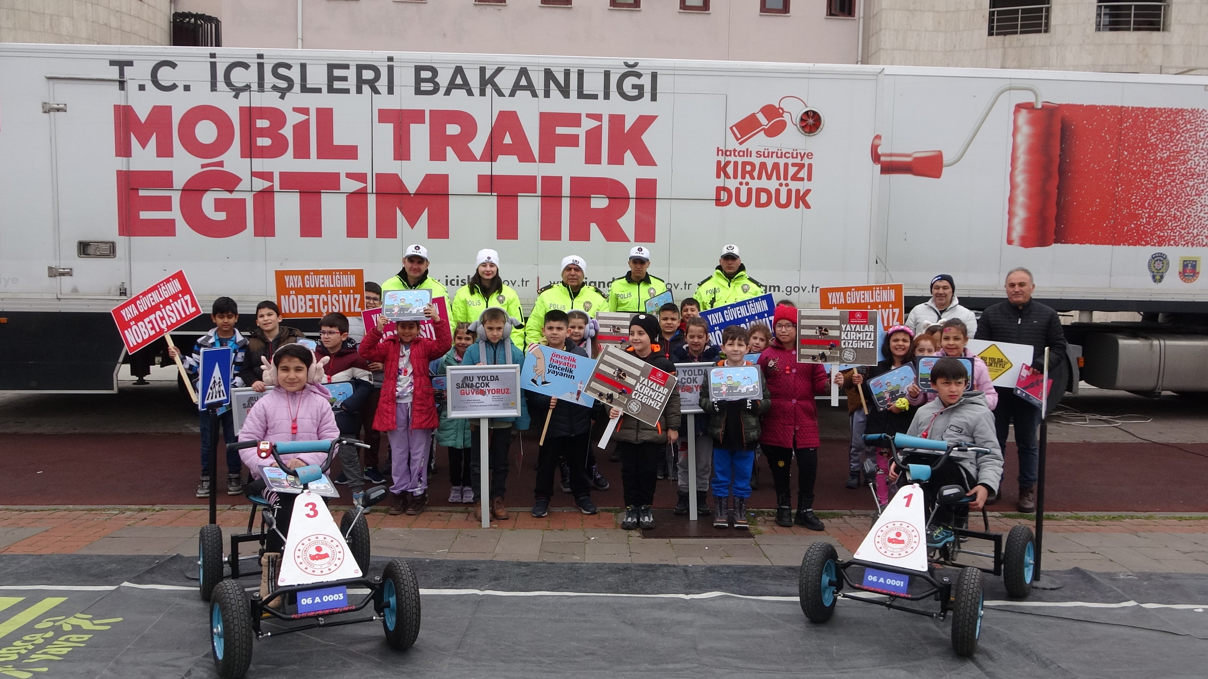 Mobil Trafik Eğitim Tırını son durağı Uşak oldu