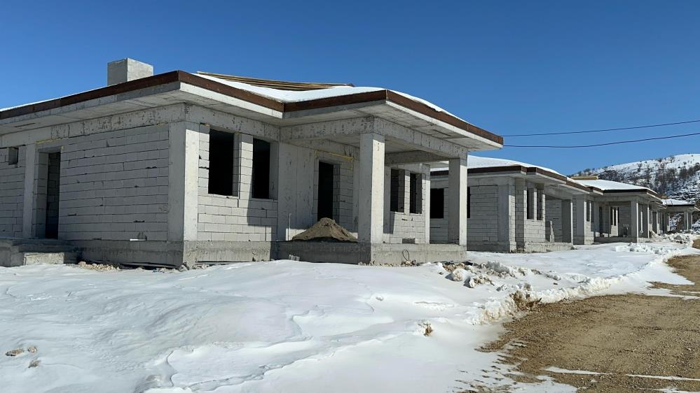 Beyaza bürünen köy evleri görsel şölen sundu