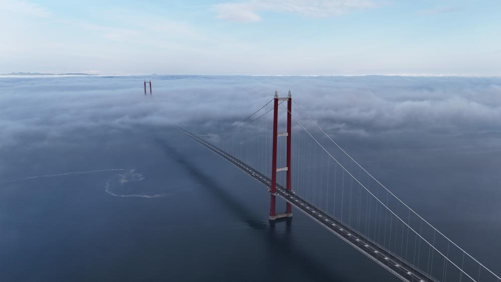 1915 Çanakkale Köprüsü sisler içinde mest etti