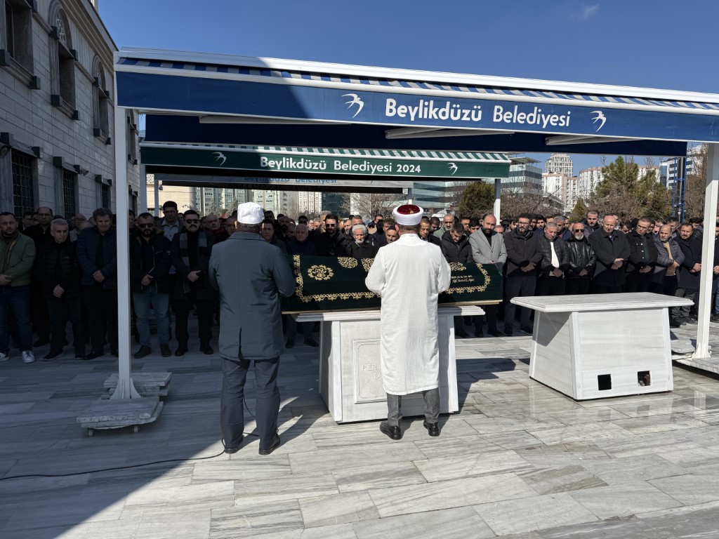 Çocuk doktoru Kılınçlı son yolculuğuna uğurlandı