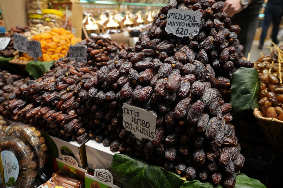 Eminönü’nde Ramazan hareketliliği