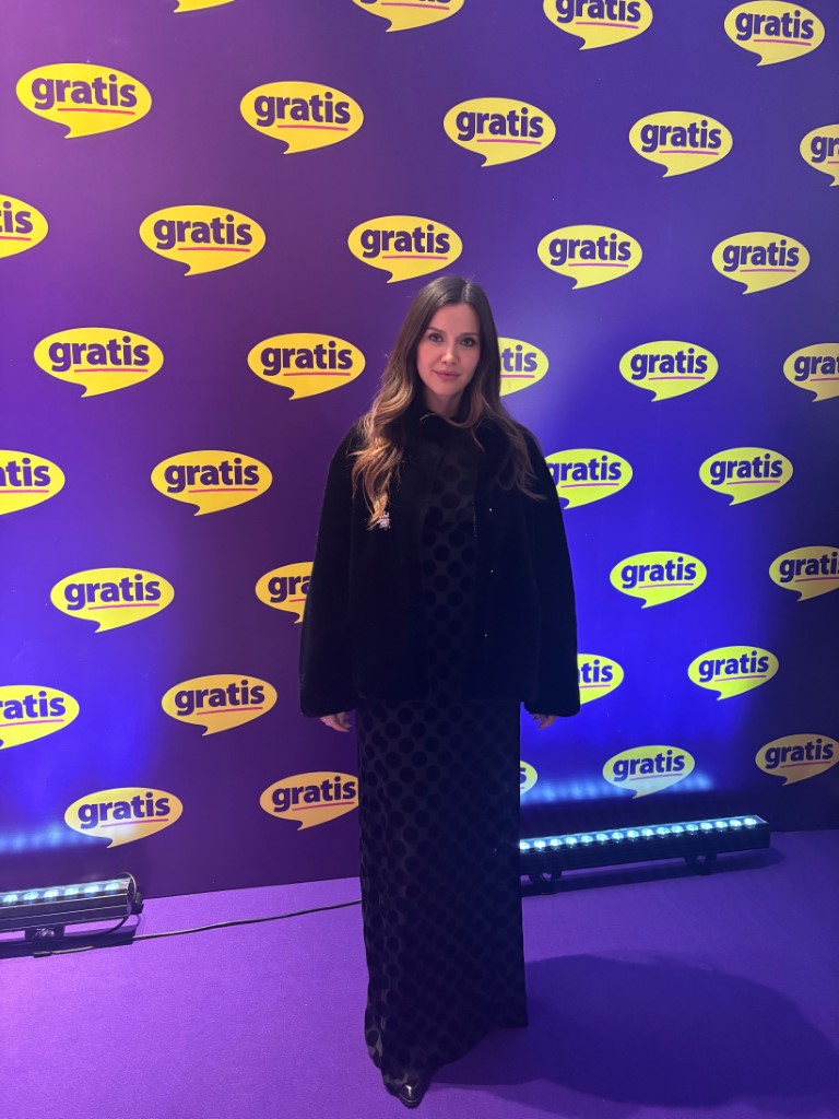 Gratis’in 15’inci yılına özel kampanyasıyla otomobil kazanan 15 talihli ödüllerine kavuştu