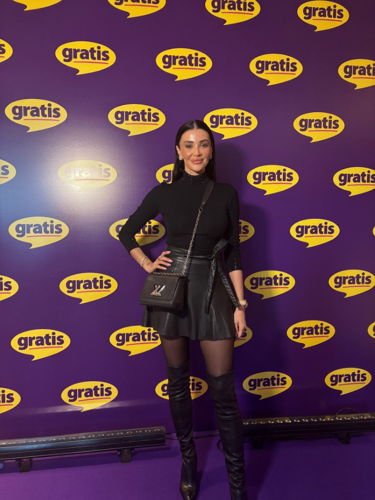 Gratis’in 15’inci yılına özel kampanyasıyla otomobil kazanan 15 talihli ödüllerine kavuştu