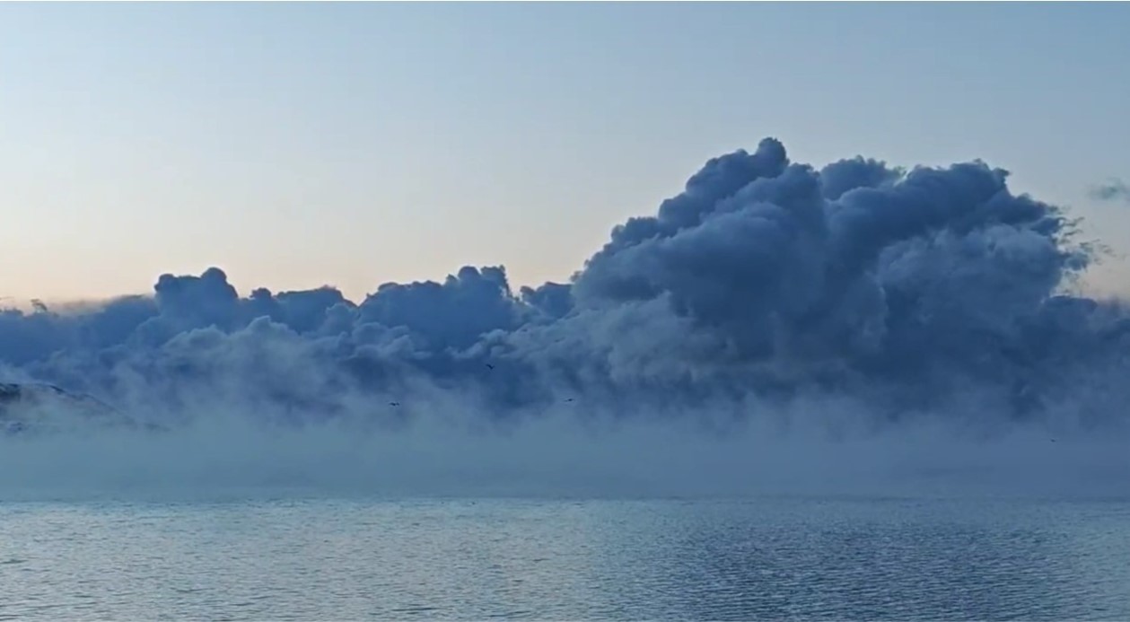 Van Gölü üzerindeki yoğun buharlaşma görsel şölen sundu