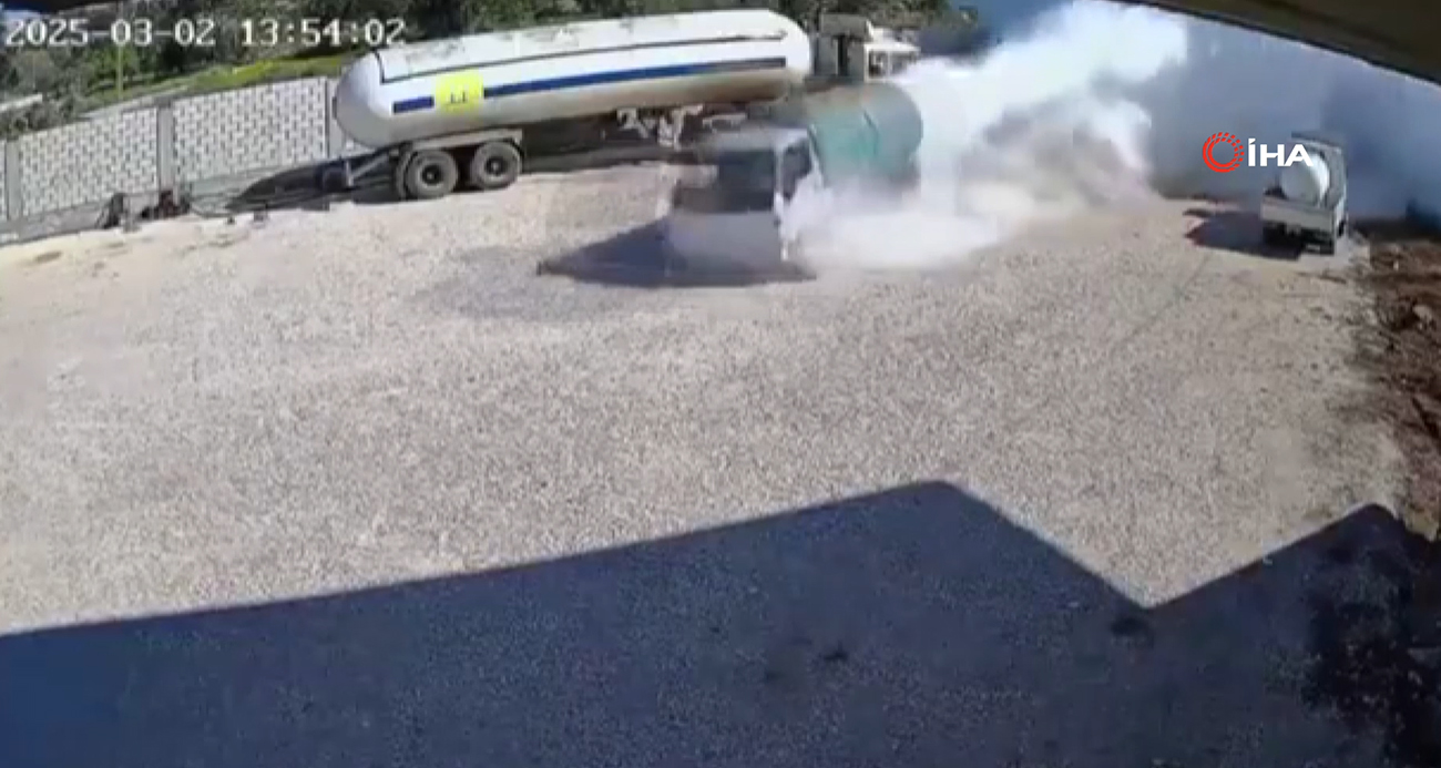 Lübnan'da gaz tankeri patladı: 4 ölü