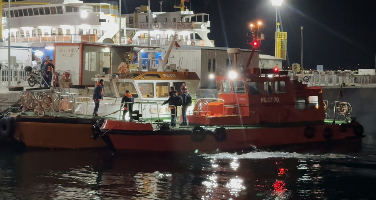 Çanakkale Boğazı’nda tankere çıkarken denize düşen kılavuz kaptan kurtarıldı
