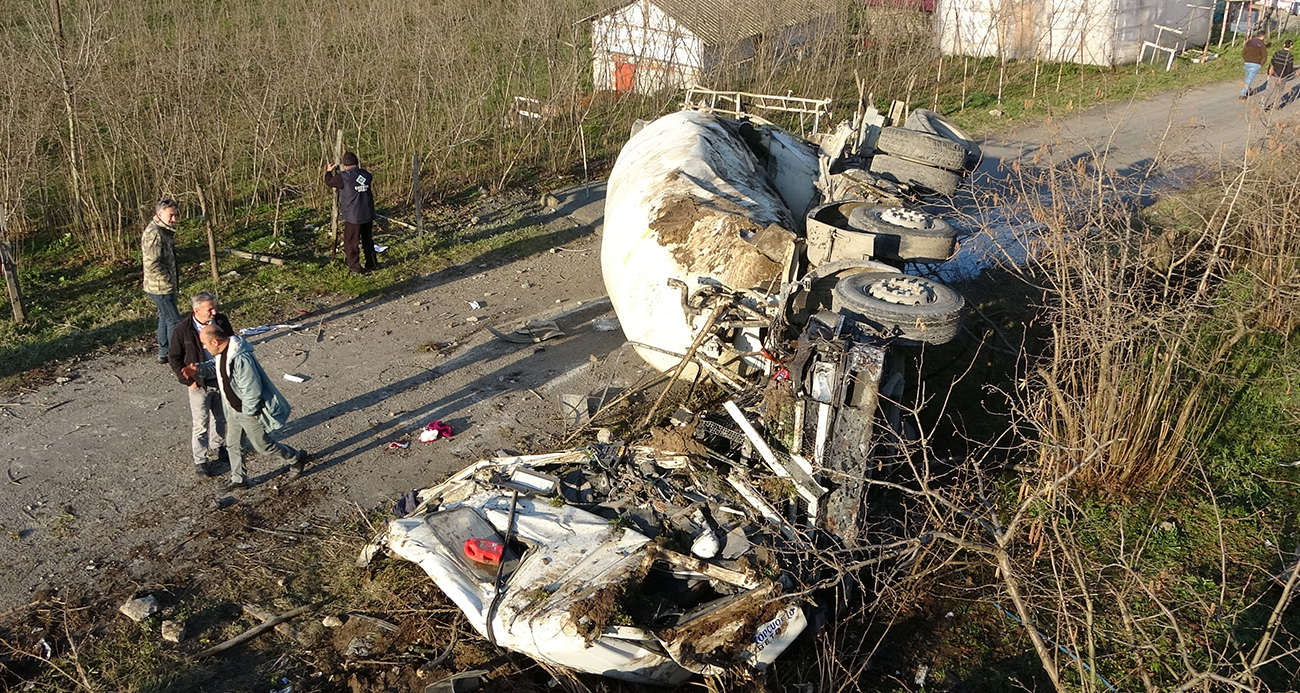 İstinat duvarından uçan beton mikseri kağıt gibi ezildi: 1 yaralı