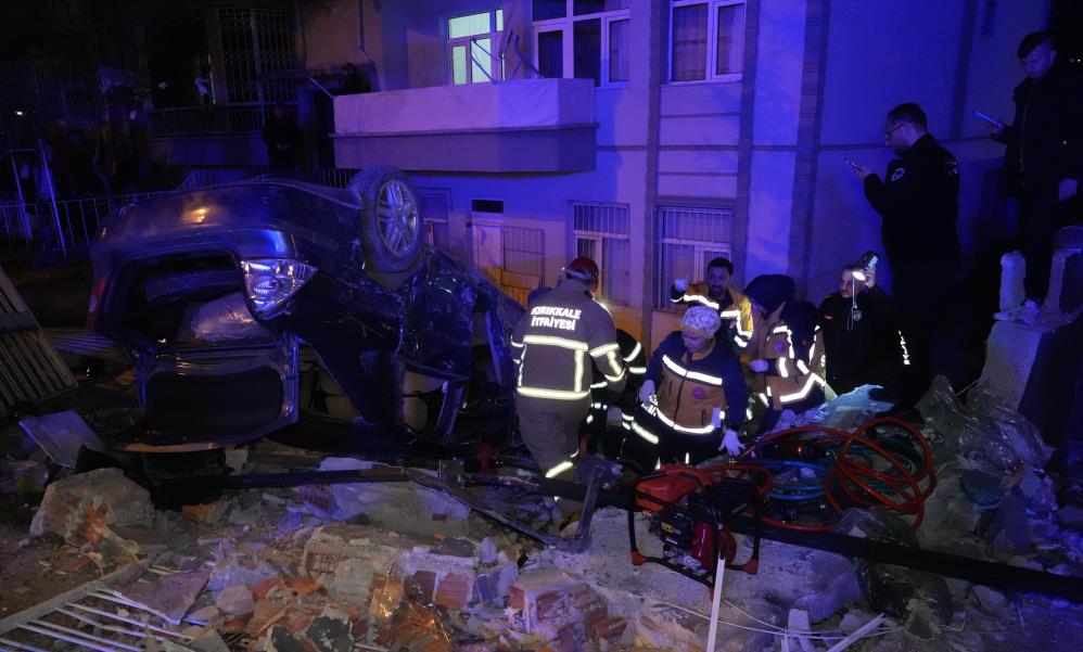 Kimisi kamyon devrildi sandı, kimisi de deprem: Gördükleri manzarayla şoke oldular