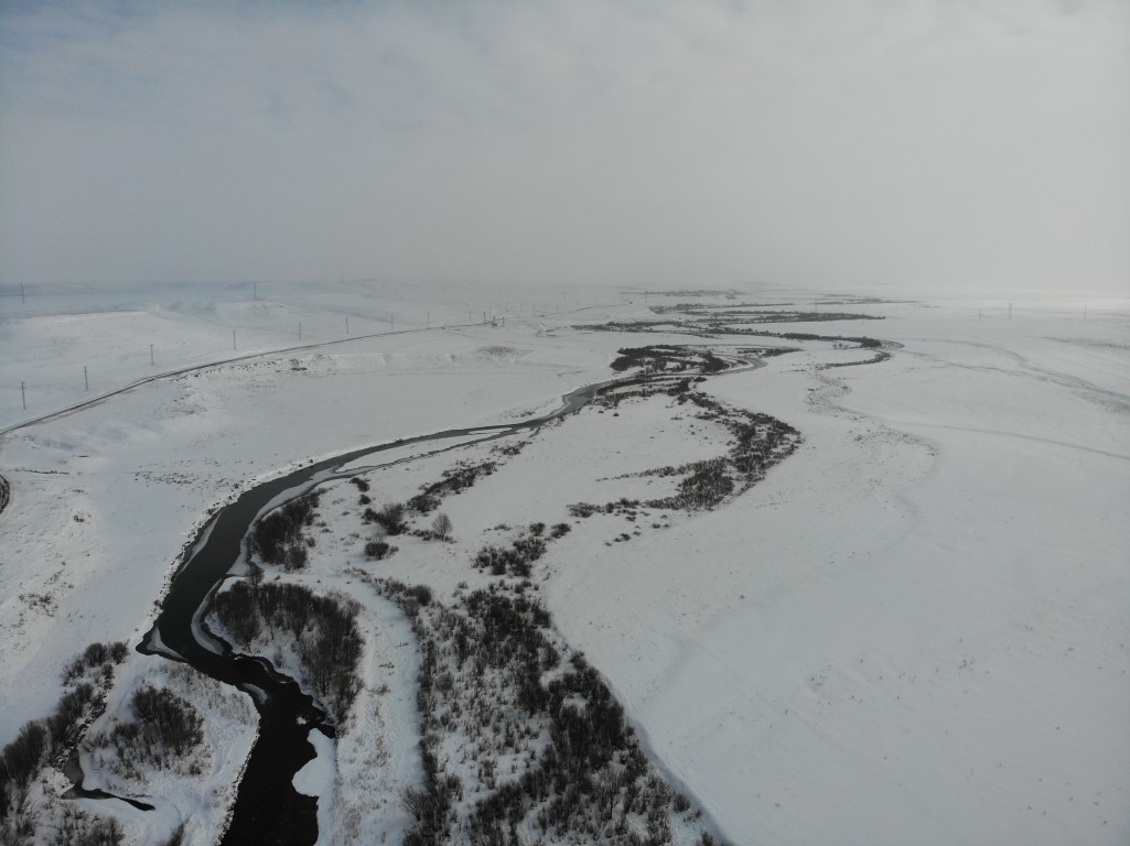 Kars’ta karla kaplı menderesler ve köyler havadan görüntülendi