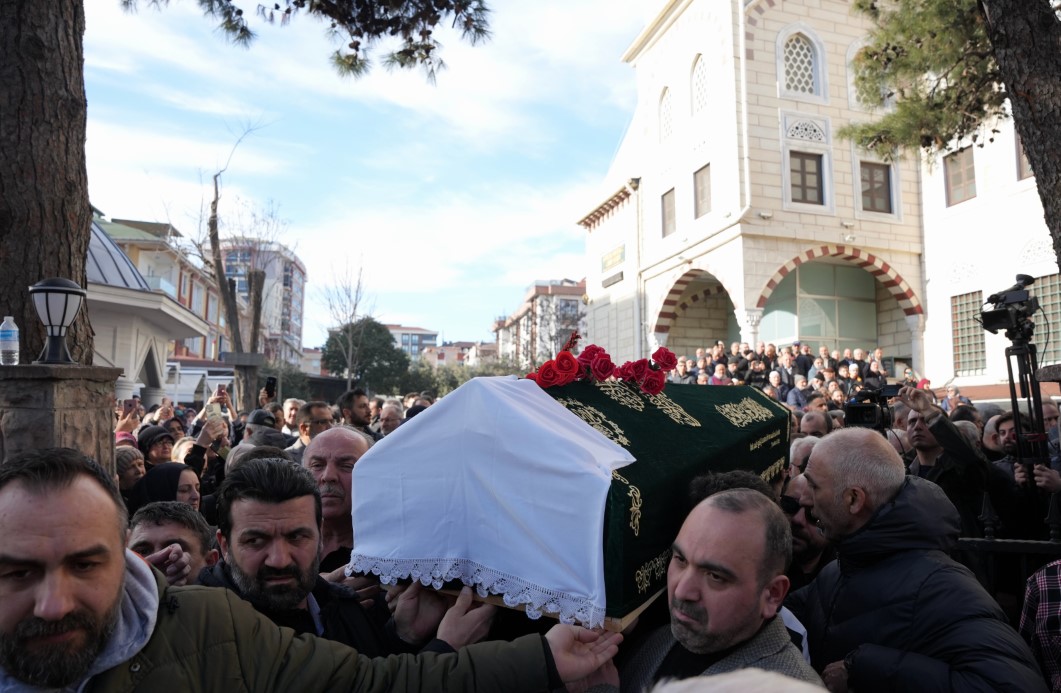 Hayatını kaybeden mimar Ece Gürel son yolculuğuna uğurlandı