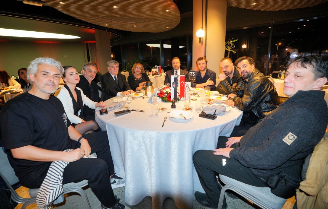 Beşiktaş camiası iftarda bir araya geldi