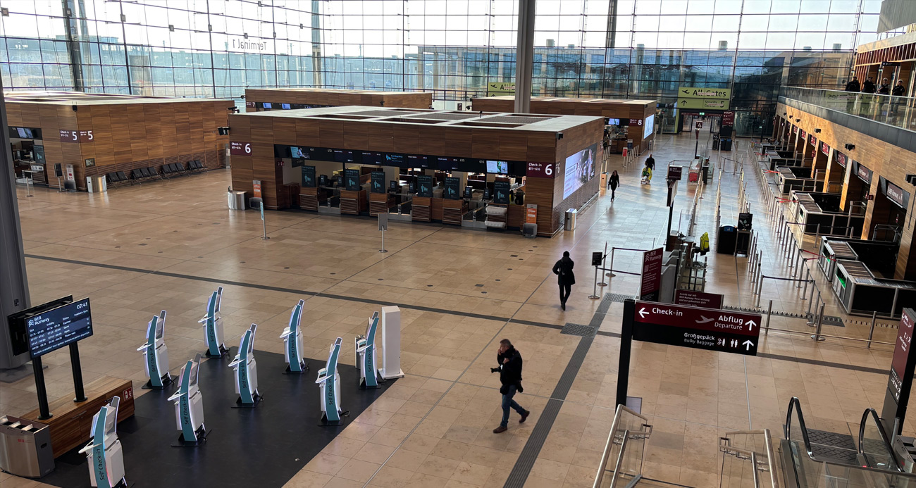 Almanya'da havalimanı çalışanları 24 saatlik grev başlattı