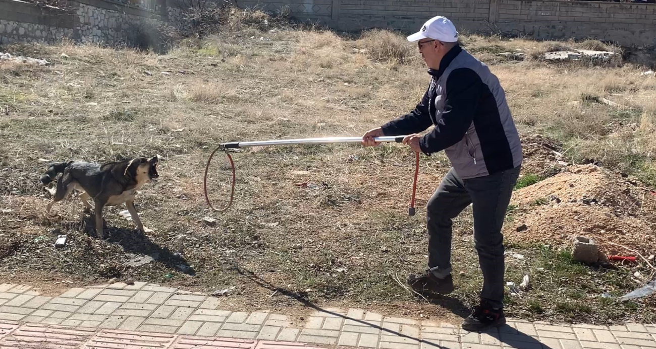 Karaman’da köpeğin saldırısından oğlunu kurtarmak isteyen baba yaralandı