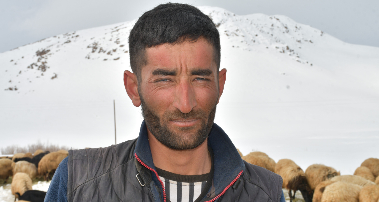 26 yaşındaki çoban, 20 yıldır dağdan inmeyerek kendini hayvanlarına adadı
