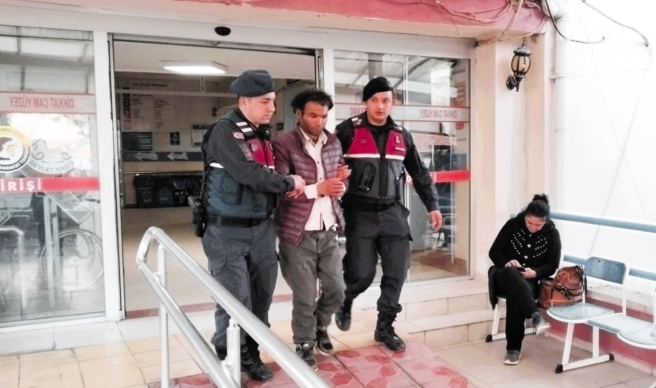 Yemek ve ilacını getiren babasını öldüren oğul tutuklandı
