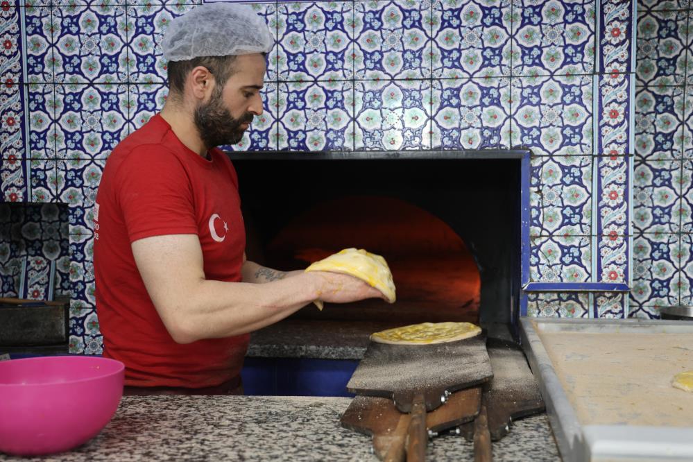 Ramazan ayında 450 derece sıcaklık önünde vazgeçilmez lezzet mesaisi