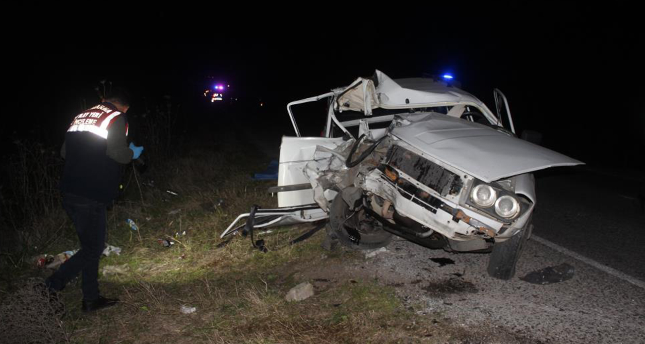 Manisa’da feci kaza: 1 ölü, 2’si ağır 3 yaralı