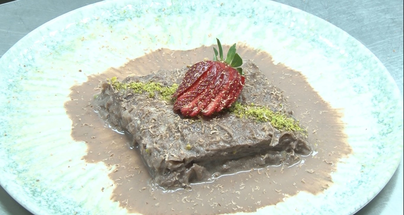 Şeflerden Ramazan’a özel ’şeker ilavesiz hurmalı muhallebi’ tarifi