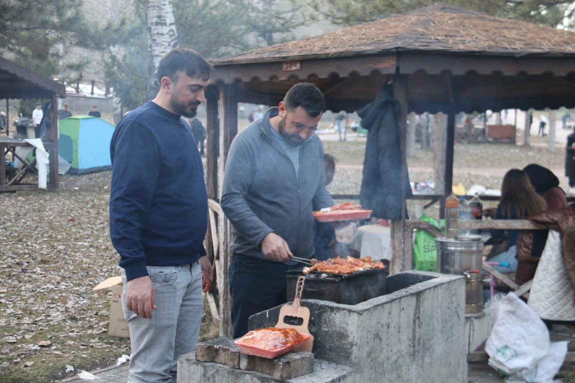 Orman yangını değil, iftar hazırlığı