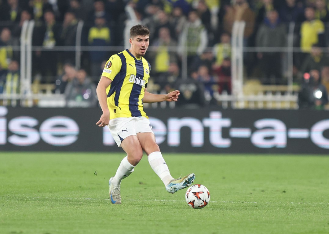 Fenerbahçe’de 13 futbolcu milli mesaide