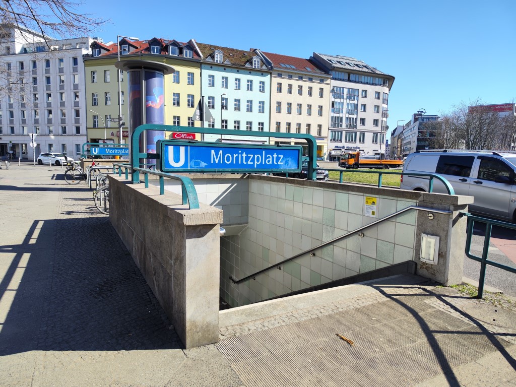 Berlin'de toplu taşıma çalışanları yeniden 2 günlük greve gitti