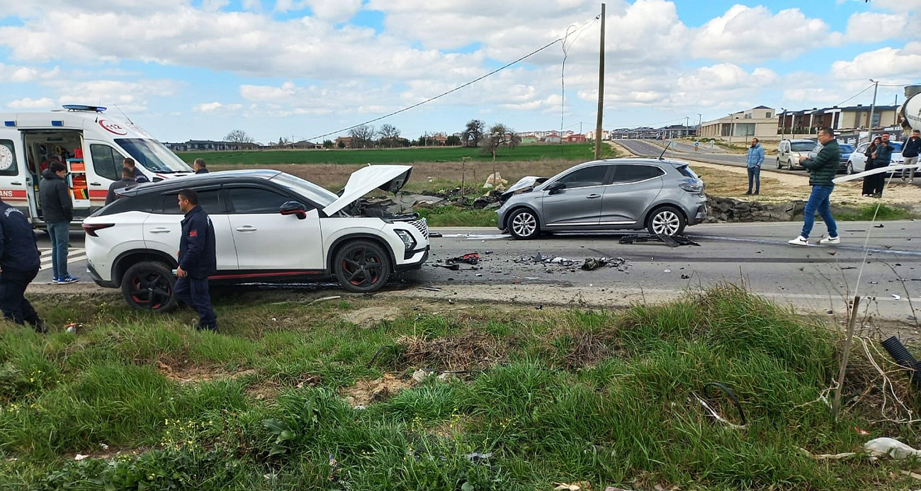 Çorlu’da zincirleme kaza: 3’ü askeri personel 6 yaralı