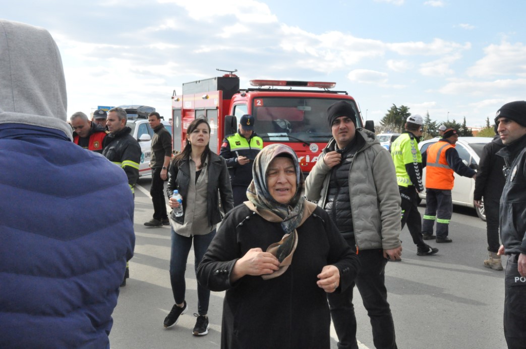Edirne’de öğrenci servisi devrildi: 27 yaralı