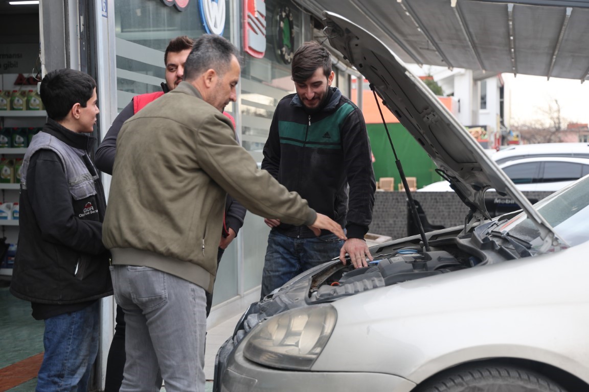 Bayram tatilinde yola çıkacak araç sahiplerine bakım uyarısı