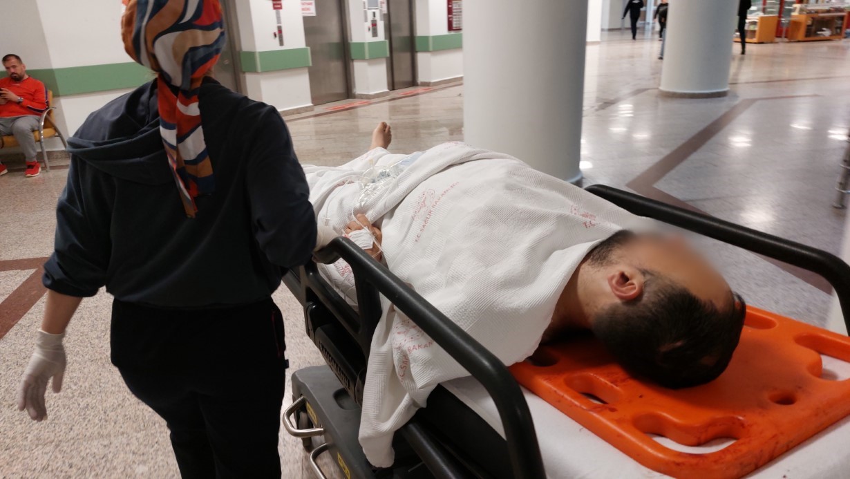 Mezarlıkta silahlı saldırı: 4 yaralı
