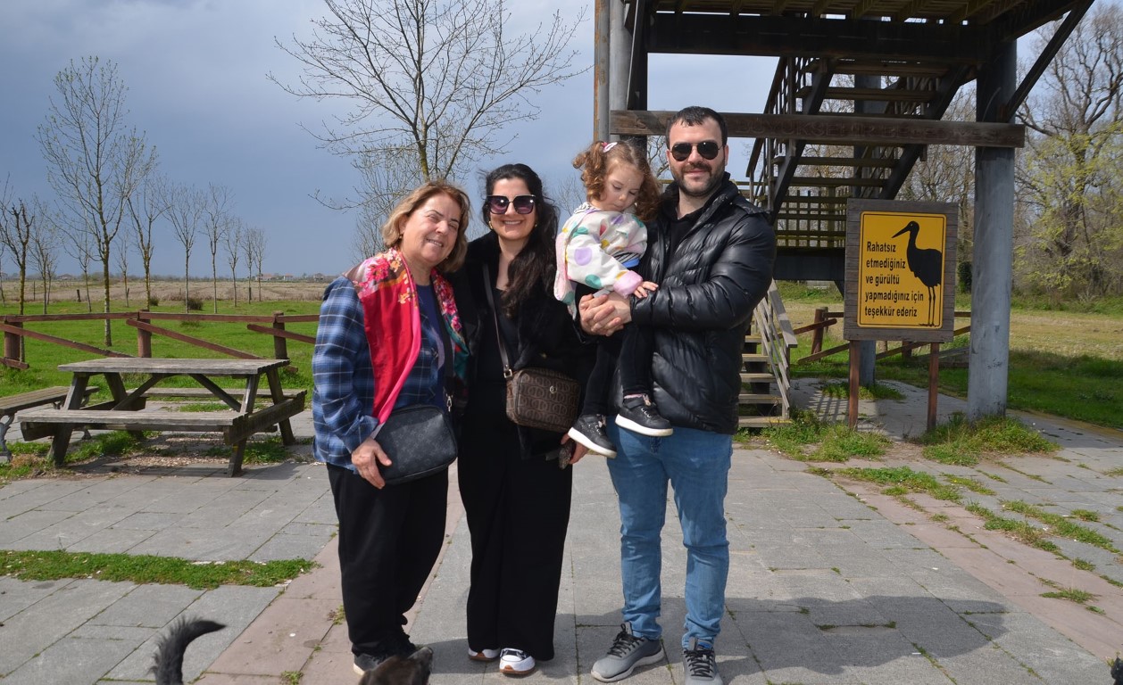 Apartmanı andıran ‘Leylek Ormanı’ şenlendi