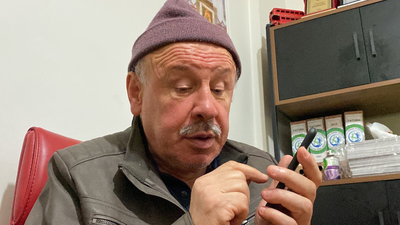 Görme engelli 65 yaşındaki hafızın hayatı, Kur’an-ı Kerim’i ezberlemesiyle düzene girdi