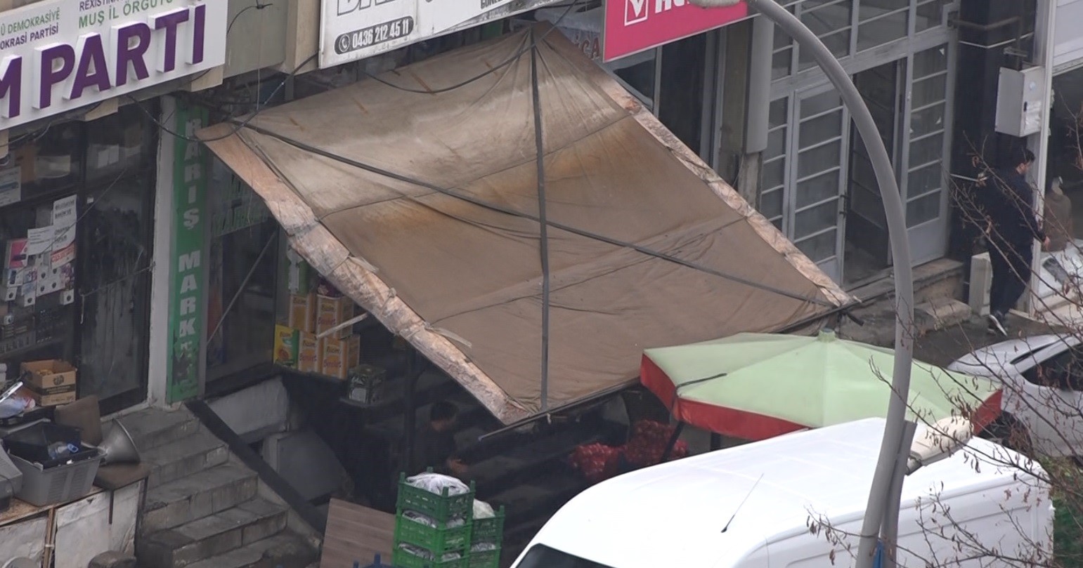 İBB’nin şerbetli tatlı ve börek ihalelerini alan işletmeler gündem oldu