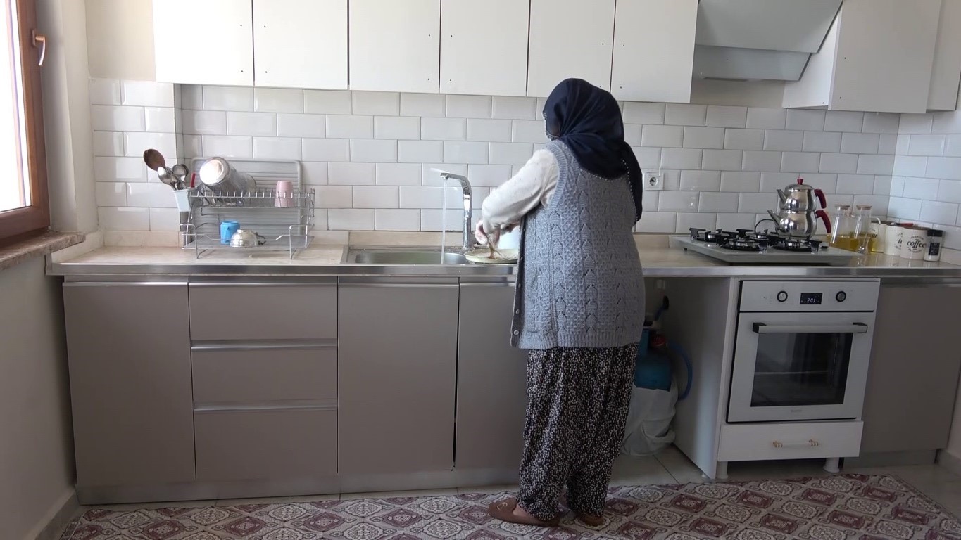 Adıyaman’da teslim edilen köy evleri sıcak yuva oluyor