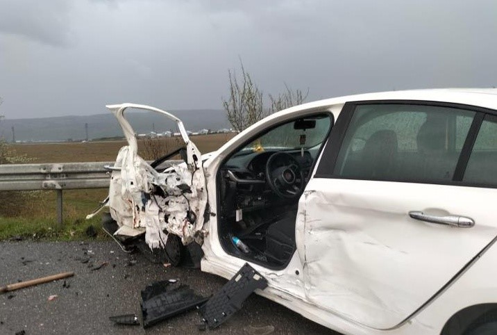 Susurluk’ta zincirleme kaza: 2 ölü, 4 yaralı