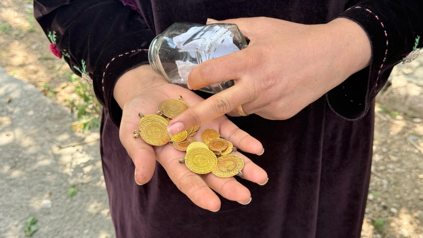 ‘Kocan elimizde’ diyerek tarım işçisinin 8 yıllık birikimini çaldılar