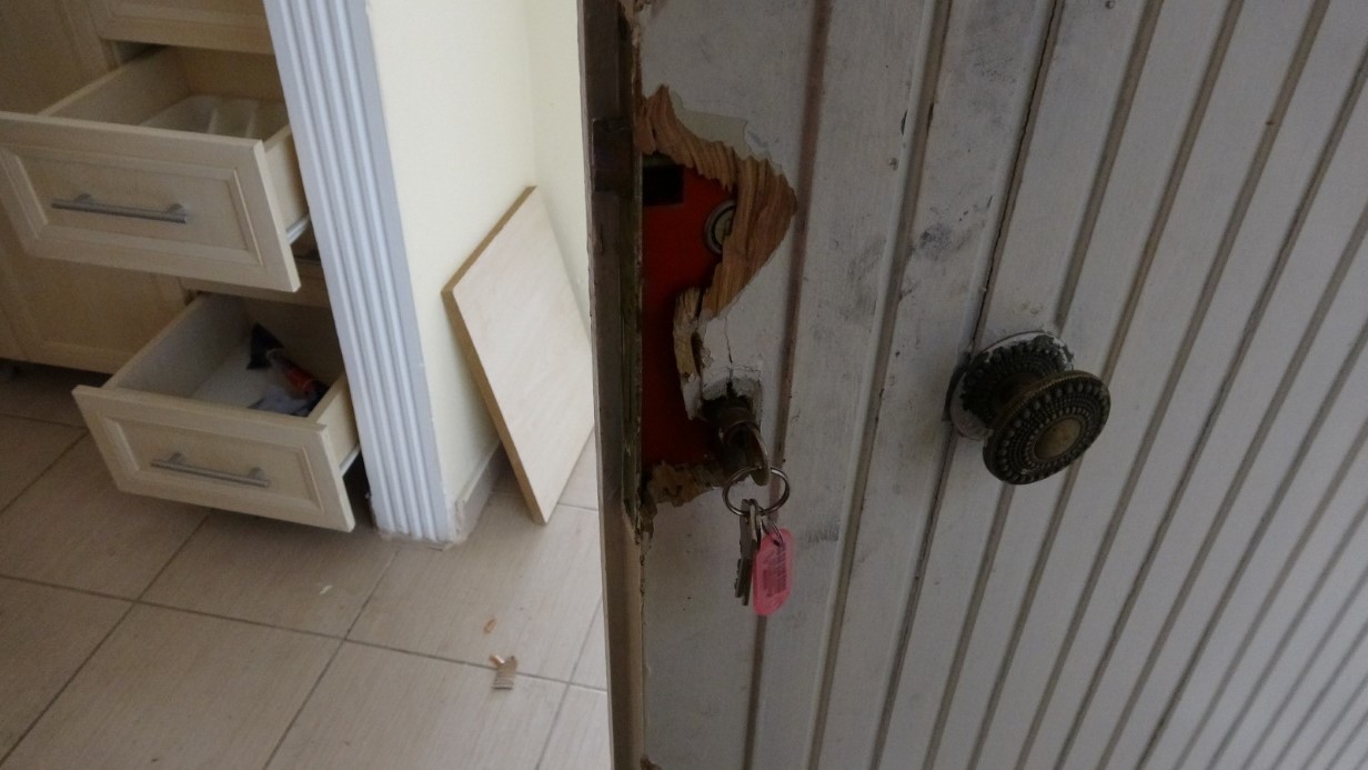 Tatil yapıp yazlık daireleri soymuşlardı: 2 sevgili tutuklandı