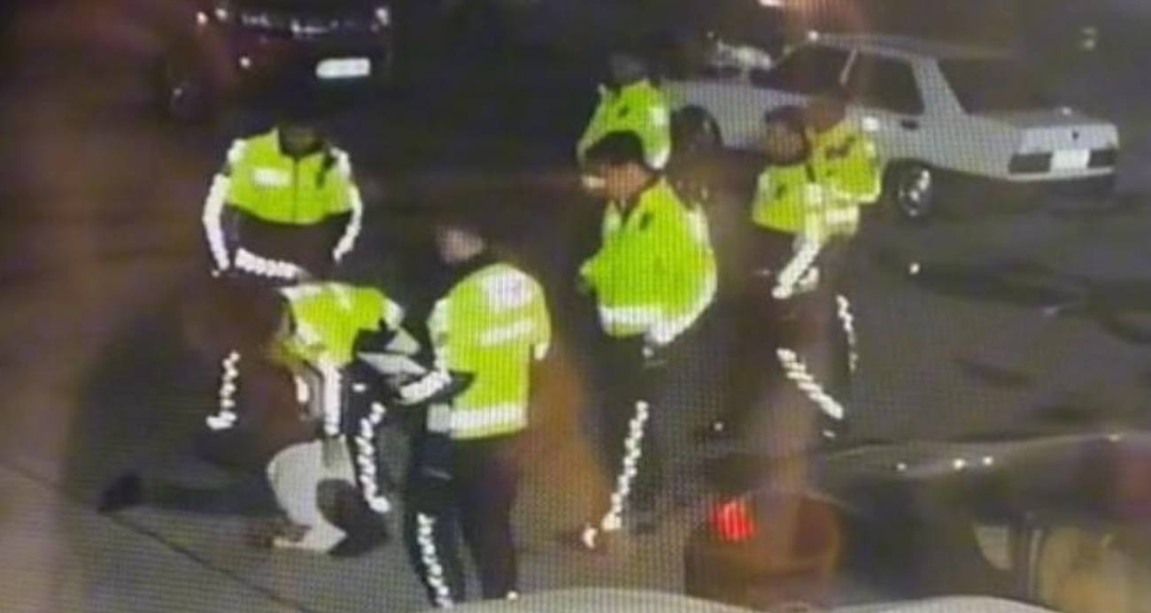 İzmir’de çevirmeden kaçtığı ileri sürülen şahsı darp eden trafik polisleri hakkında soruşturma