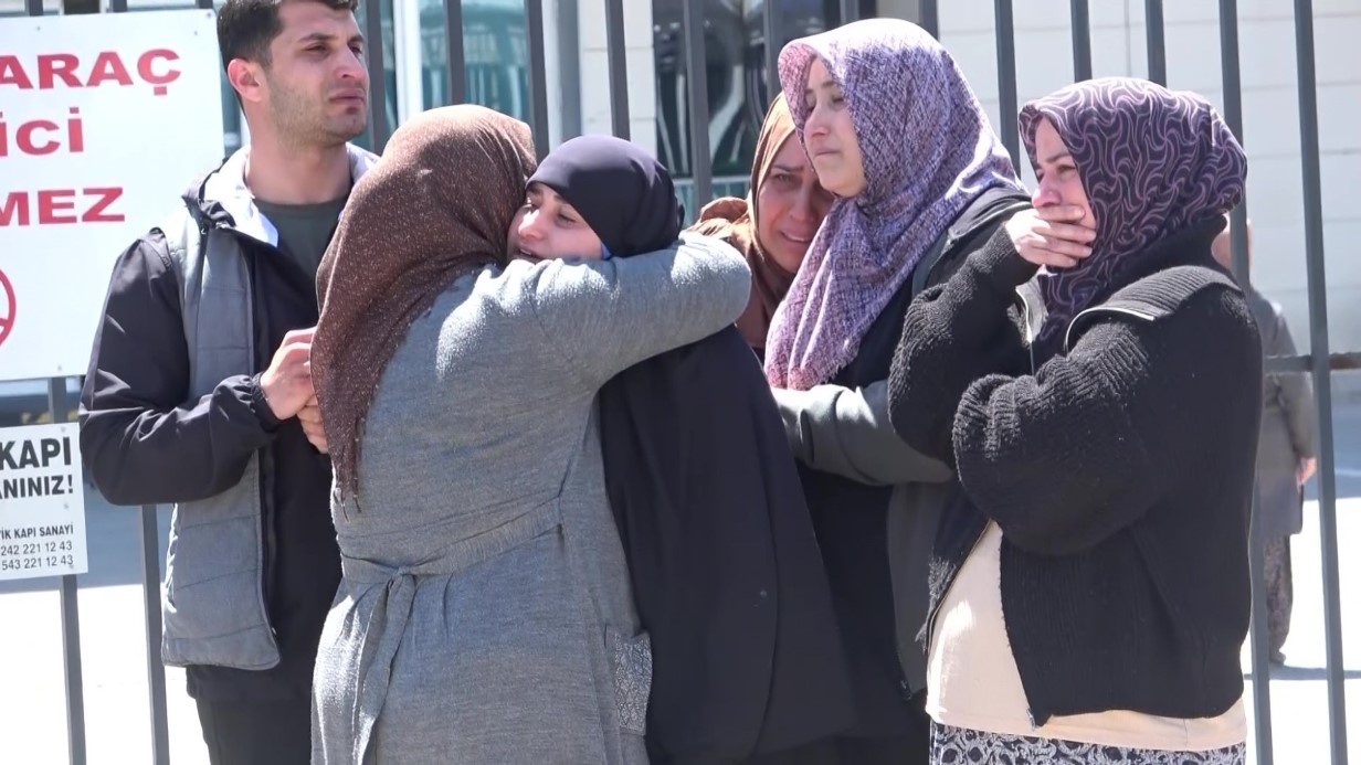 Antalya’da 16 yaşındaki genci hayattan koparan kaza güvenlik kamerasında