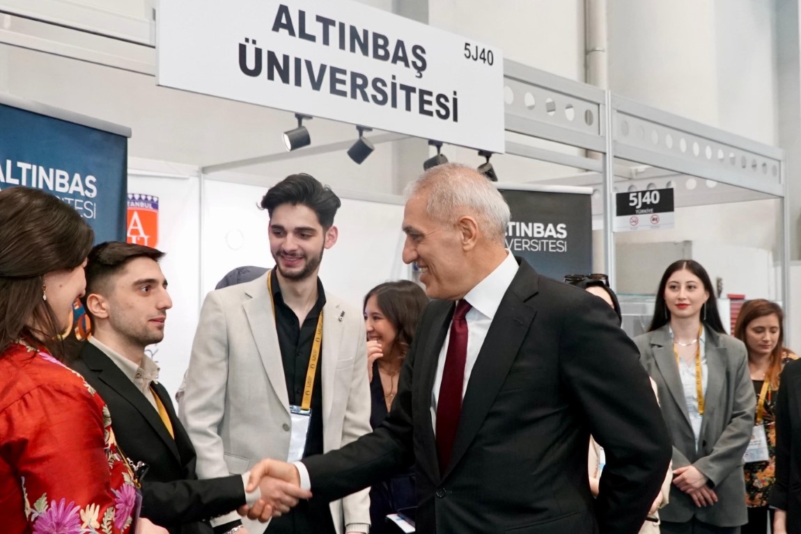 İstanbul Jewelry Show’da öğrencilerin tasarımları stantları süsledi