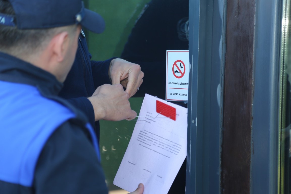 Bungalovdaki gizli kameranın görüntüleri işletme sahibinin telefonundan çıktı