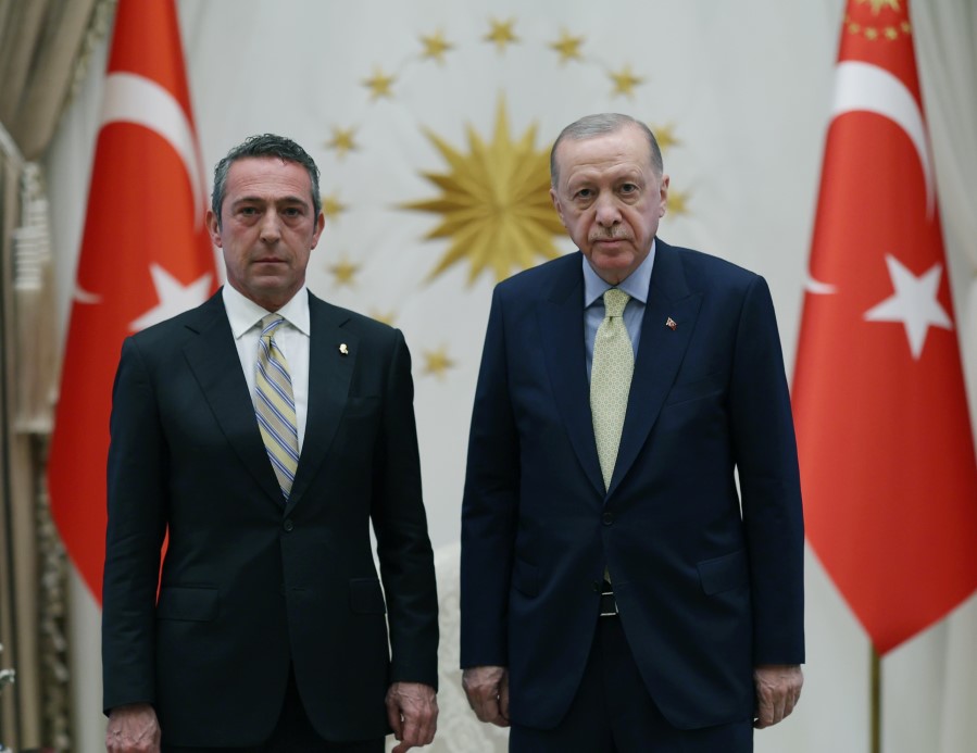 Cumhurbaşkanı Erdoğan, Fenerbahçe Spor Kulübü Başkanı Koç’u kabul etti