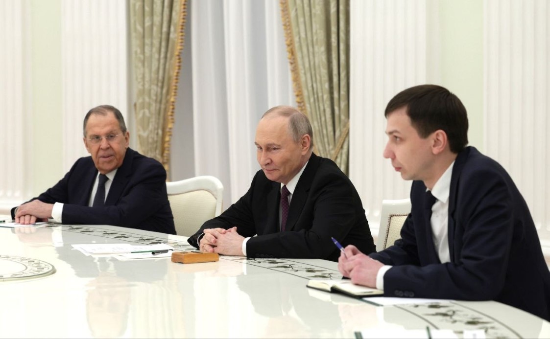 Putin, İran Dışişleri Bakanı Arakçi ile bir araya geldi