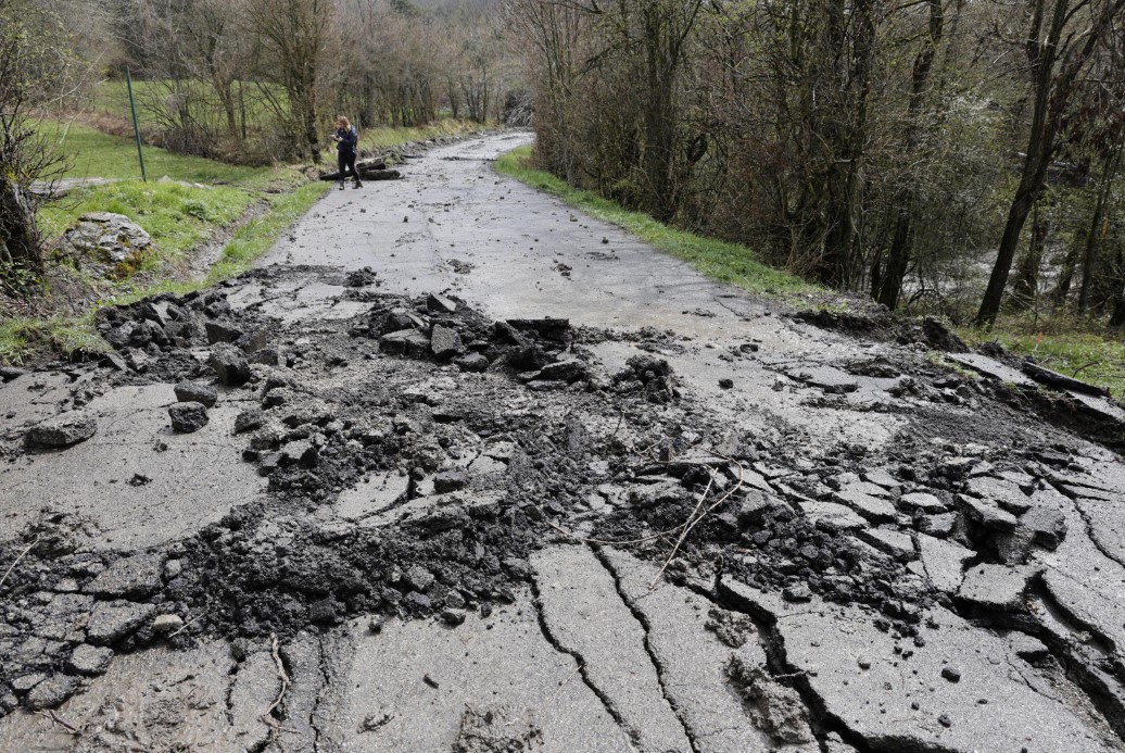 İtalya'da sel ve heyelan: 3 ölü