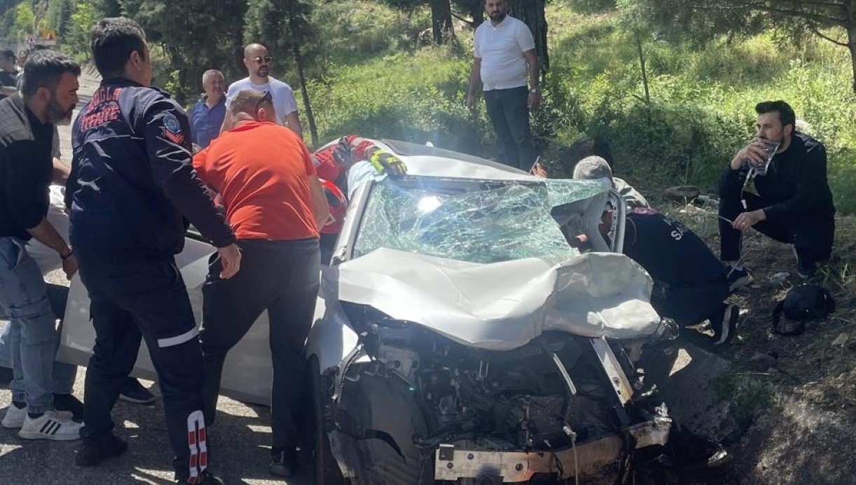 Marmaris’te karayolu savaş alanına döndü: 2 ölü, 2 yaralı