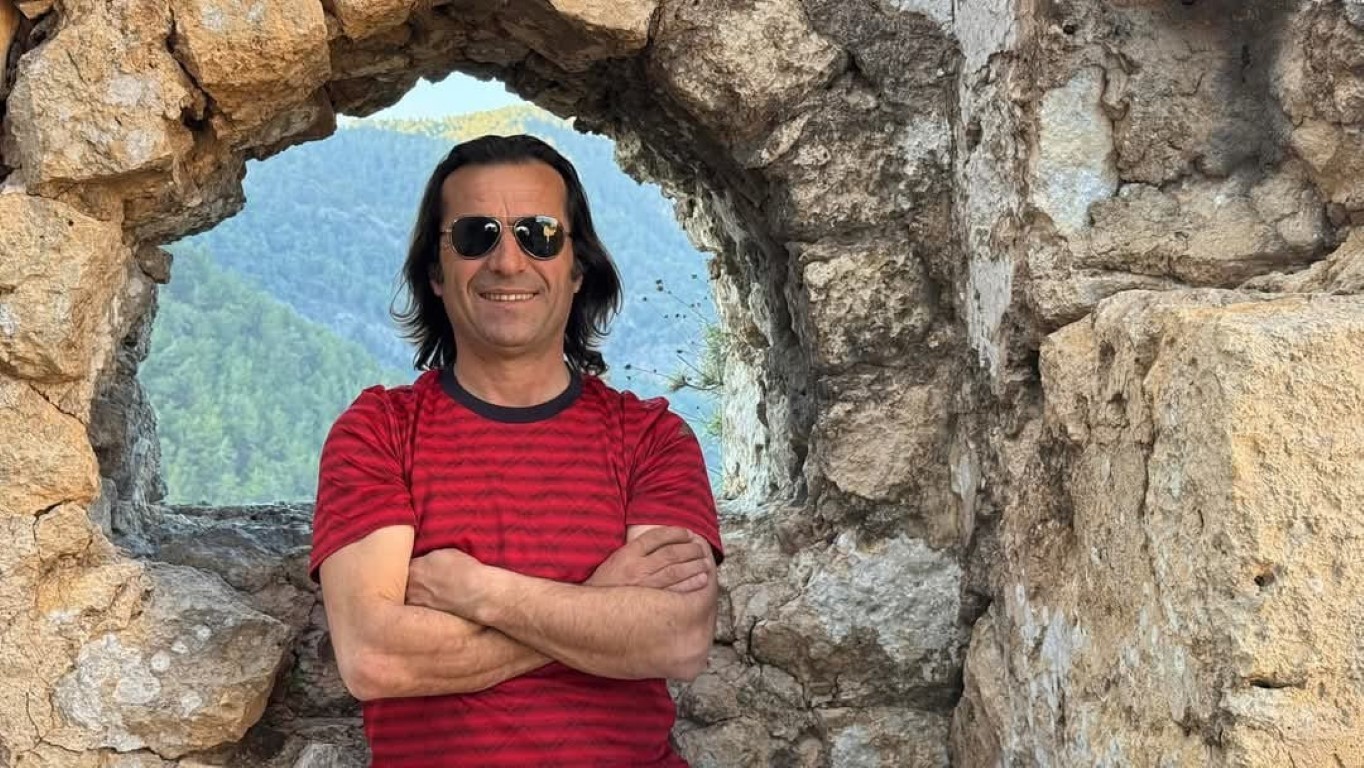 Dedesiyle aynı kaderi paylaştı, Rusya’da dağ tırmanışında donarak öldü